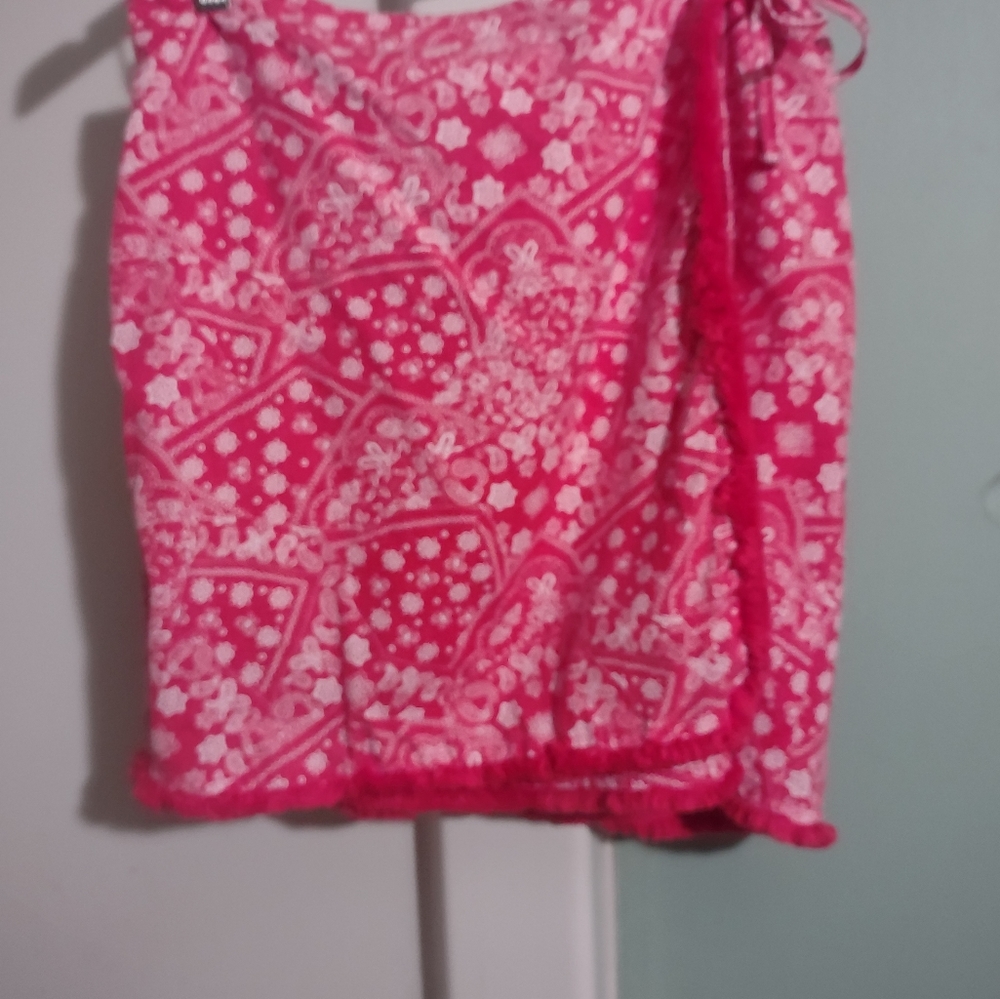 Woman's red paisy skort‎ size medium loveriche